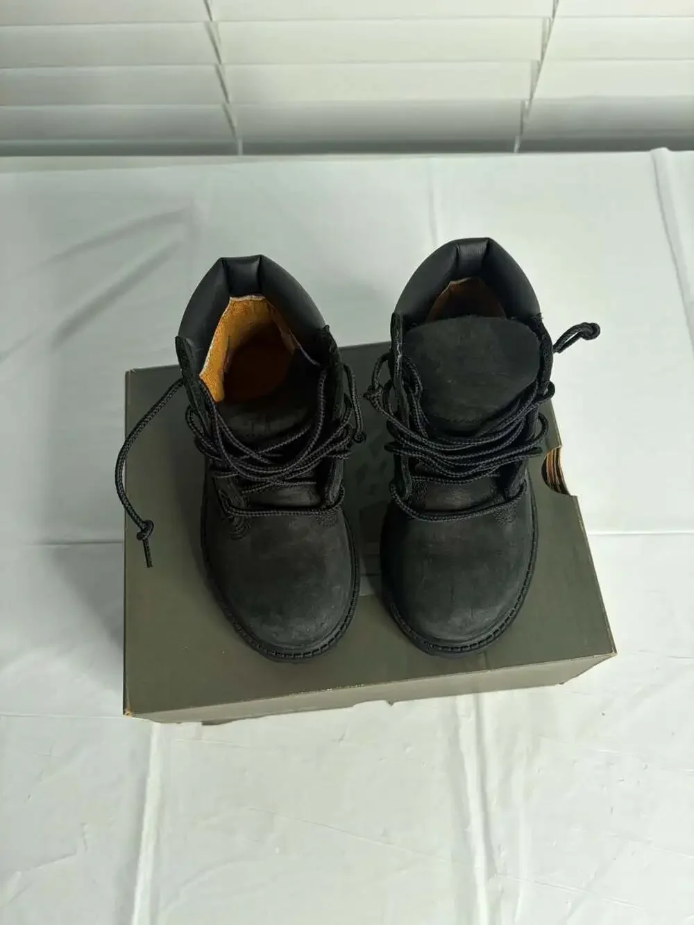 Timberland Premium 6-Inch Waterproof Boots Black Nubuck Size 8 Toddler